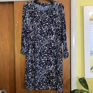 NWT APT 9 SHIFT DRESS SIZE LARGE